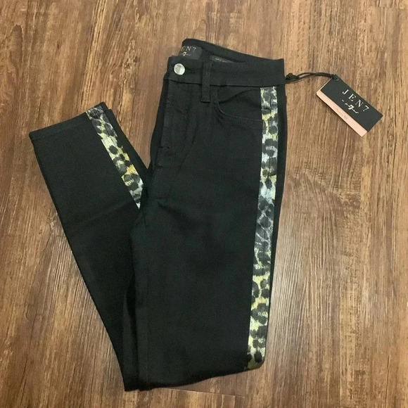7 For All Mankind Size 2 NWT - Picture 1 of 13